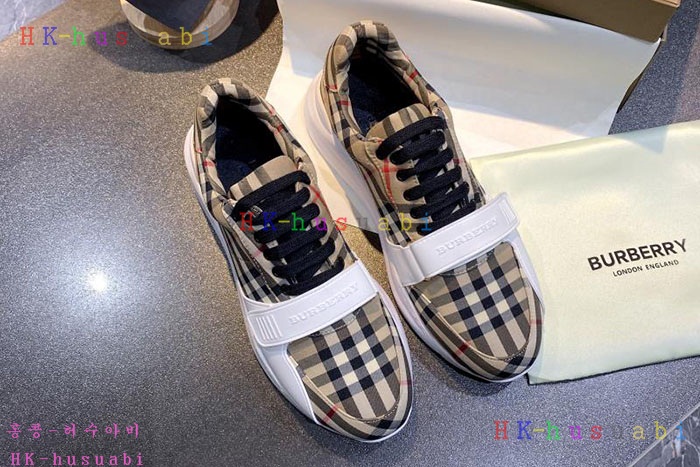 NEW 버버리 신발 신상 B  55822010