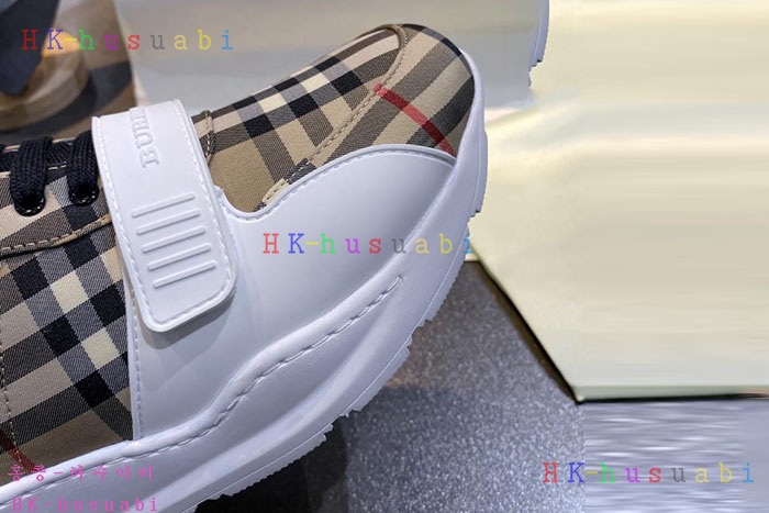 NEW 버버리 신발 신상 B  55822010