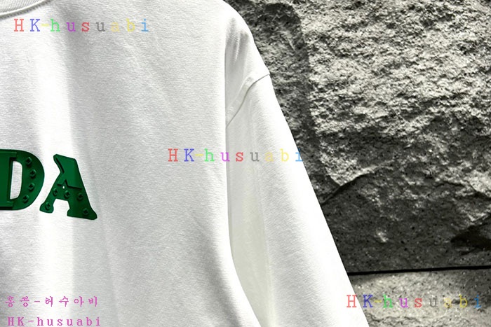 NEW 프라다 반팔티 신상 P 3508040
