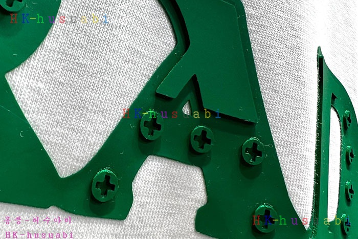 NEW 프라다 반팔티 신상 P 3508040