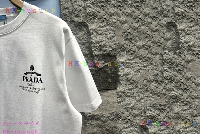 NEW 프라다 반팔티 신상 P 3508042