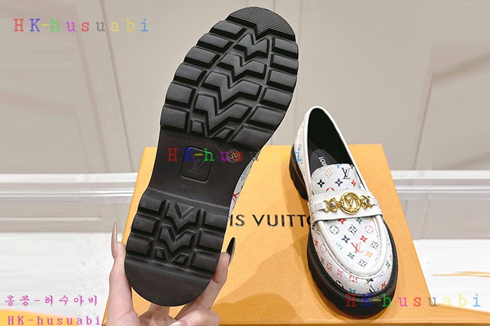 NEW 루이비통 로퍼 신상 LV 6858010