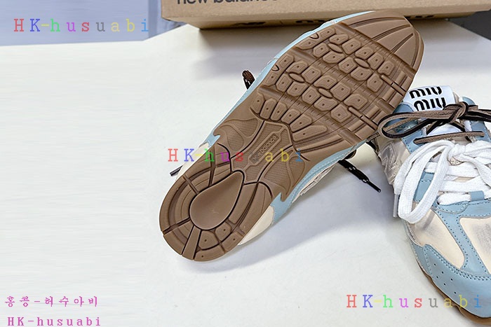 NEW 미우미우 신발 신상 MU 885900