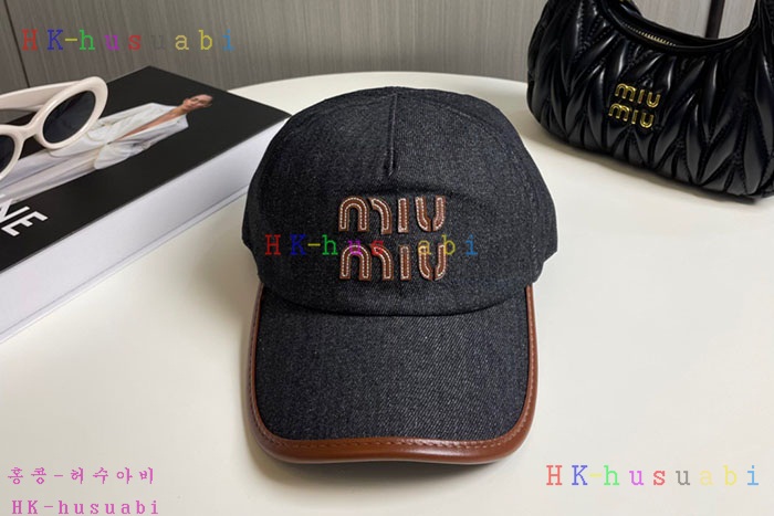 NEW 미우미우 모자 신상 MU 3360053