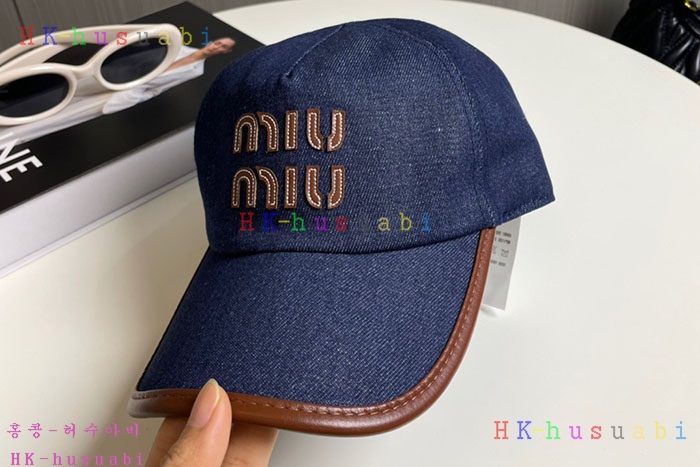 NEW 미우미우 모자 신상 MU 3360053