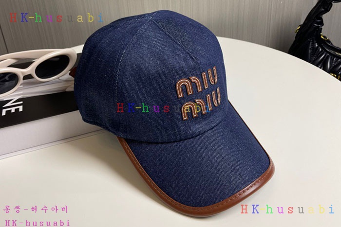 NEW 미우미우 모자 신상 MU 3360053
