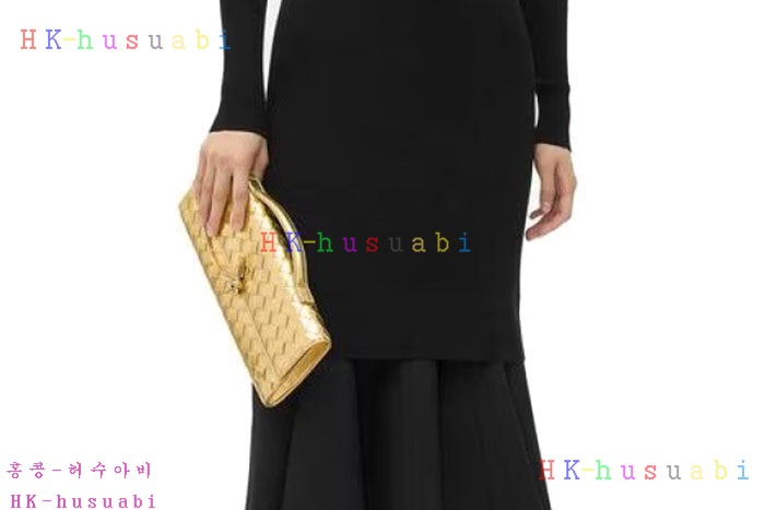 ★미러급★25SS보테가베네타 롱 핸들 클러치 741511-10