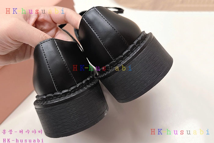 NEW 미우미우 신발 신상 M 1669010