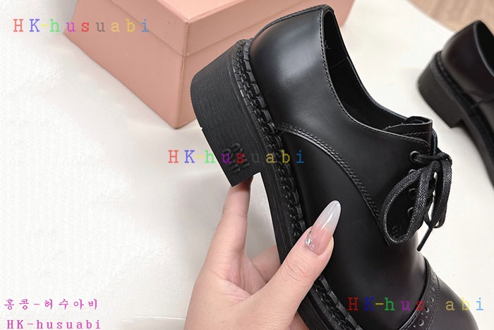 NEW 미우미우 신발 신상 M 1669010