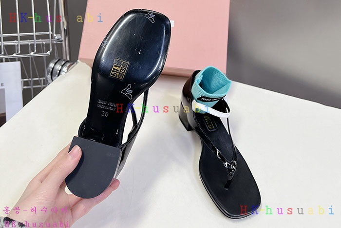 NEW 미우미우 신발 신상 M 1669013
