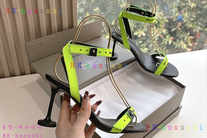 NEW 발렌시아가 신발 신상 B 5594405