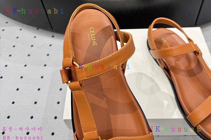 NEW 셀린느 샌들  신상 C 6680402