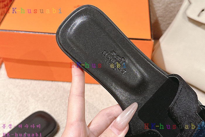 NEW 에르메스 샌들 신상 H 4570041
