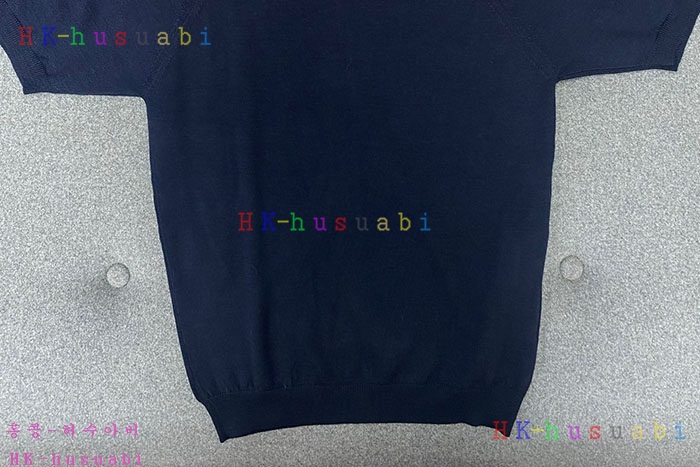 NEW 미우미우 반팔니트 신상 MU 3365508