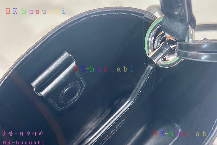 ★미러급★프라다 크리스털 장식 프라다 파니에 새틴 백 1BA373