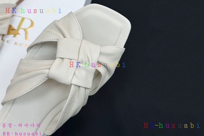 NEW 더 로우 샌들 신상 L 558224