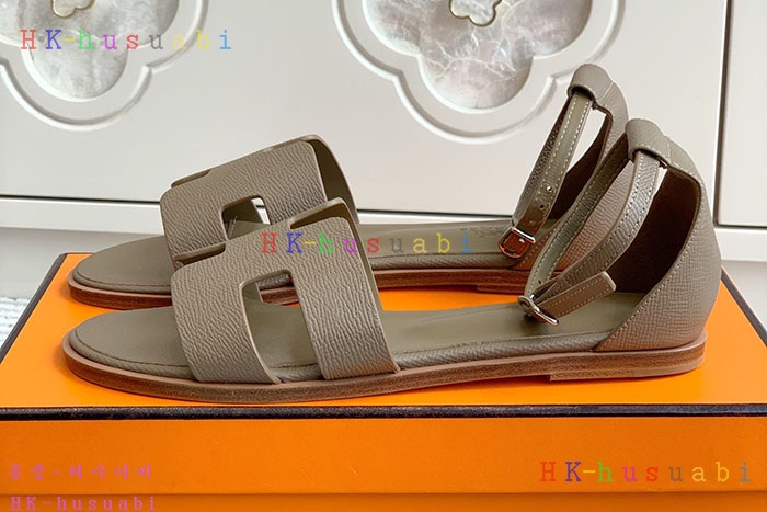 NEW 에르메스 샌들 신상 H 8033031