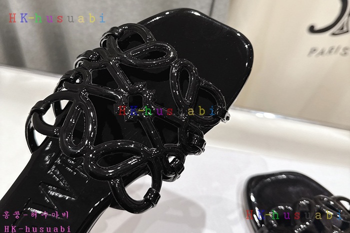 NEW 로에베 샌들 신상 L 1582241