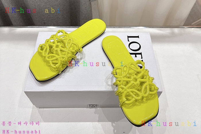 NEW 로에베 샌들 신상 L 1582244
