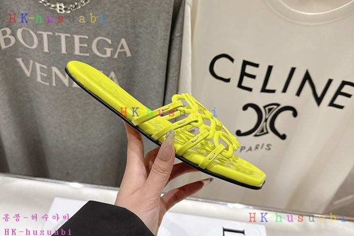 NEW 로에베 샌들 신상 L 1582244