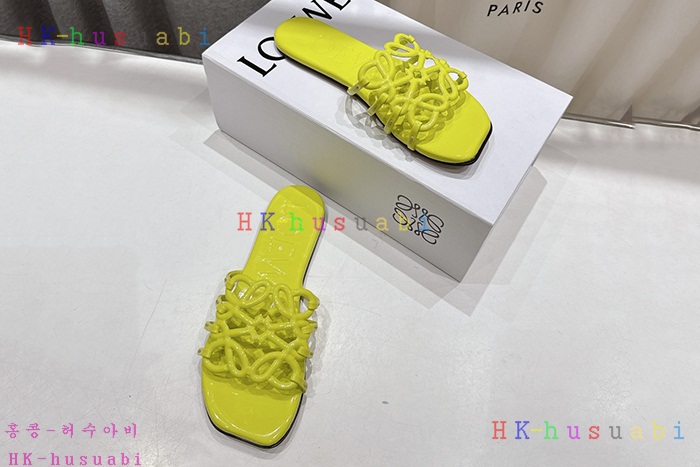 NEW 로에베 샌들 신상 L 1582244