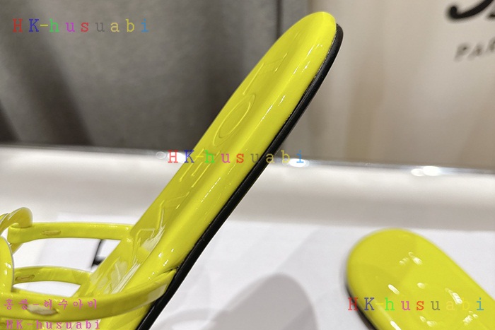 NEW 로에베 샌들 신상 L 1582244