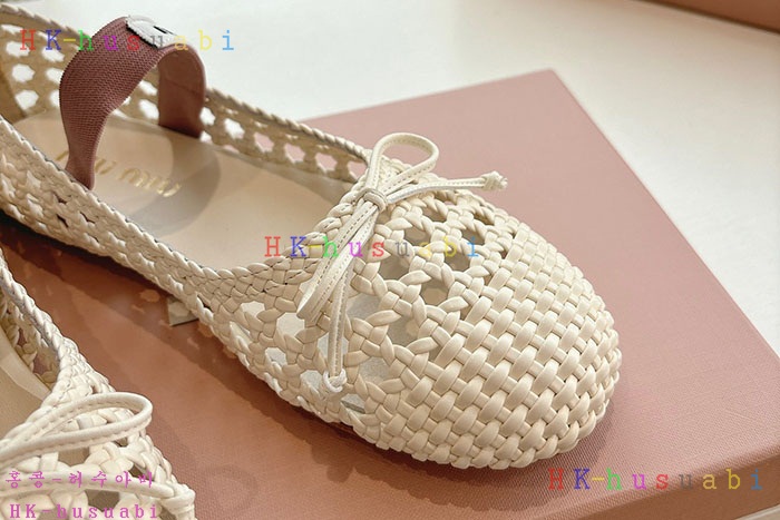 NEW 미우미우 신발 신상 MU8857001