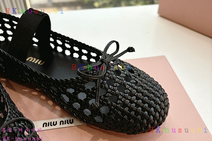 NEW 미우미우 신발 신상 MU8857002