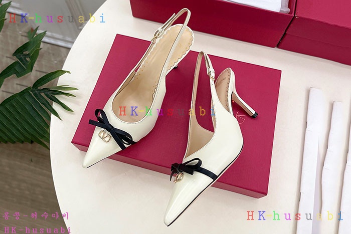 NEW 발렌티노 샌들 신상 V 2504404