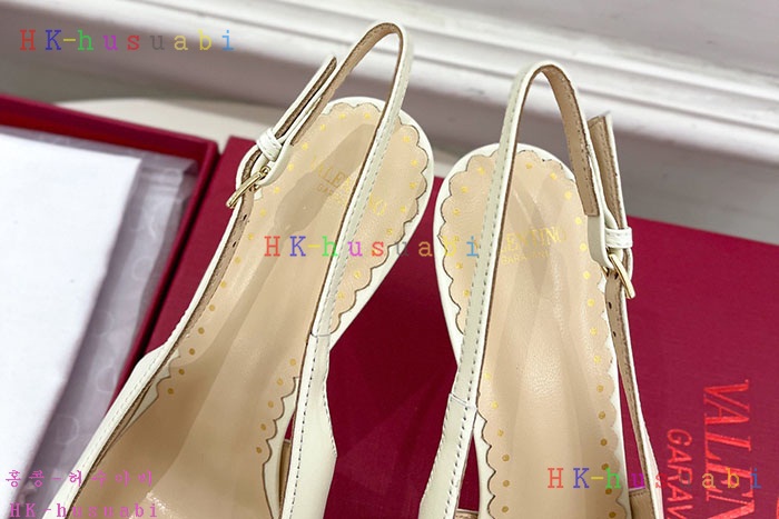 NEW 발렌티노 샌들 신상 V 2504404