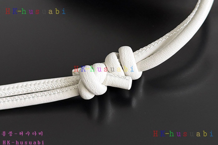 ★미러급★보테가베네타 인트레치아토 나파 가죽 파우치 화이트 794258