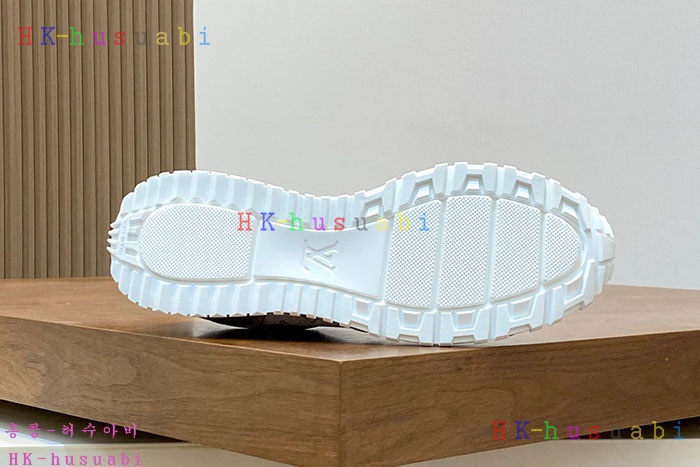 NEW 루이비통 신발 신상  LV 4244141