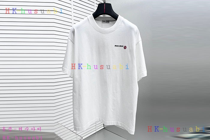 NEW 미우미우 반팔티 신상  M 5558254