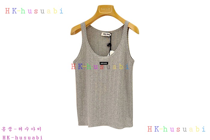 NEW 미우미우 나시 신상  M 5558245