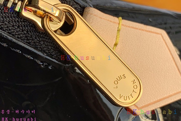NEW 루이비통 코스매틱 파우치 M90172-2