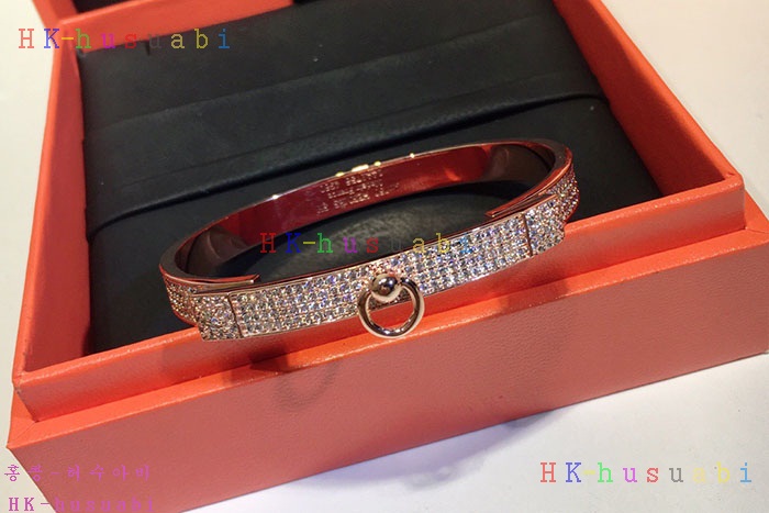 NEW 에르메스 팔찌 신상 H685550