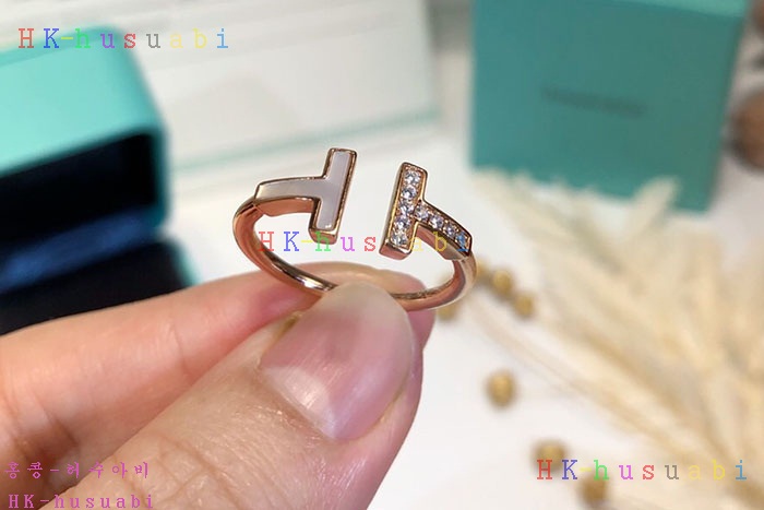NEW  티파니앤코 반지 신상 T 1112416