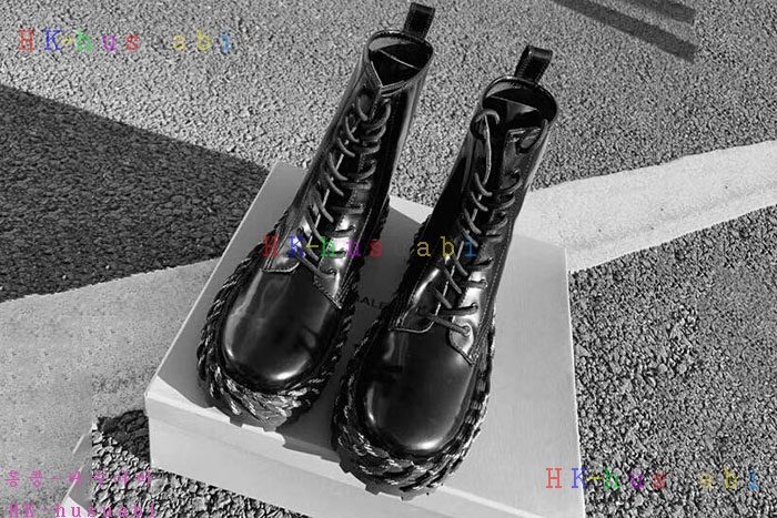 NEW 발렌시아가 신발 신상 BL 224720