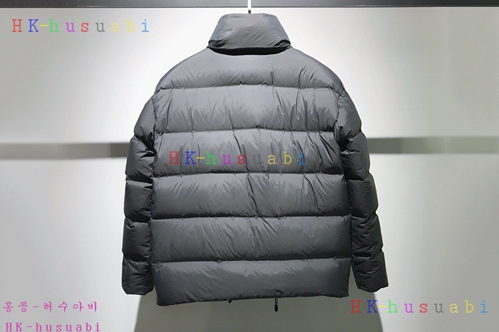 NEW 프라다 패딩 신상 P 1240010