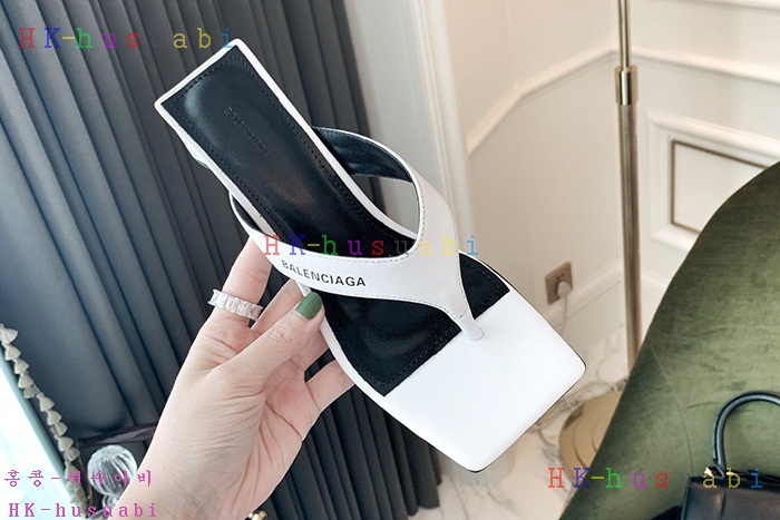NEW 발렌시아가 신발 신상 B 2501110