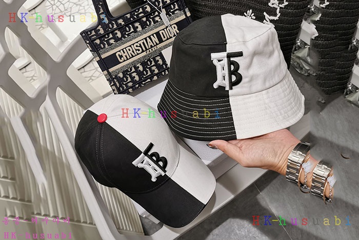 NEW 버버리 모자 신상 BB 242115