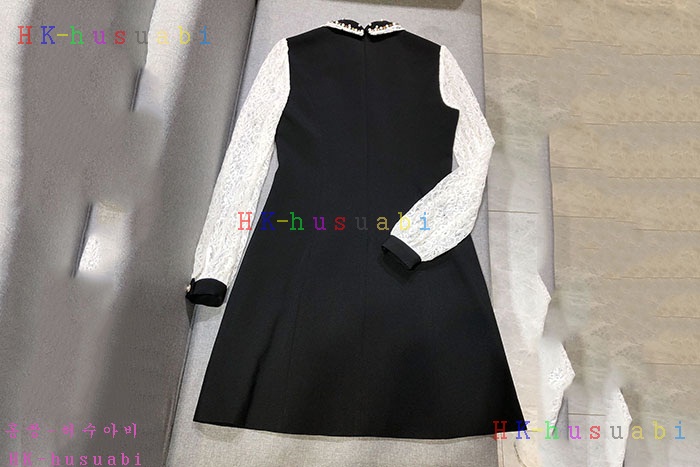 NEW 미우미우 원피스 신상 M 35299