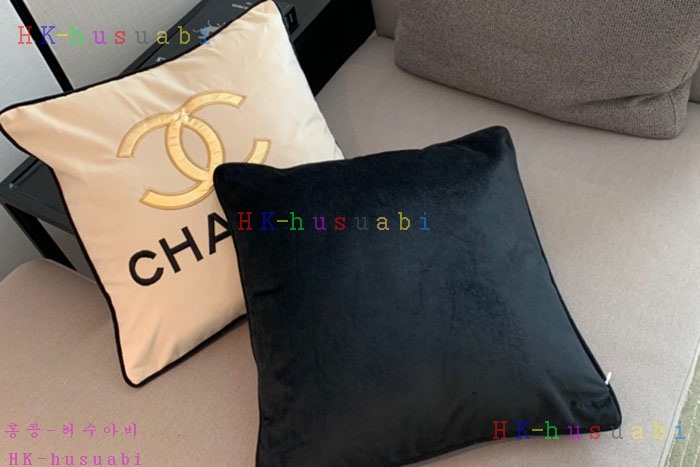 NEW 샤넬 쿠션 신상 CH 574770
