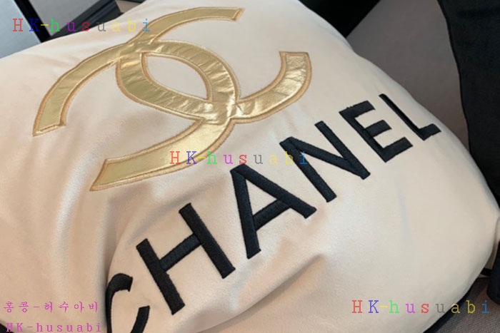 NEW 샤넬 쿠션 신상 CH 574770