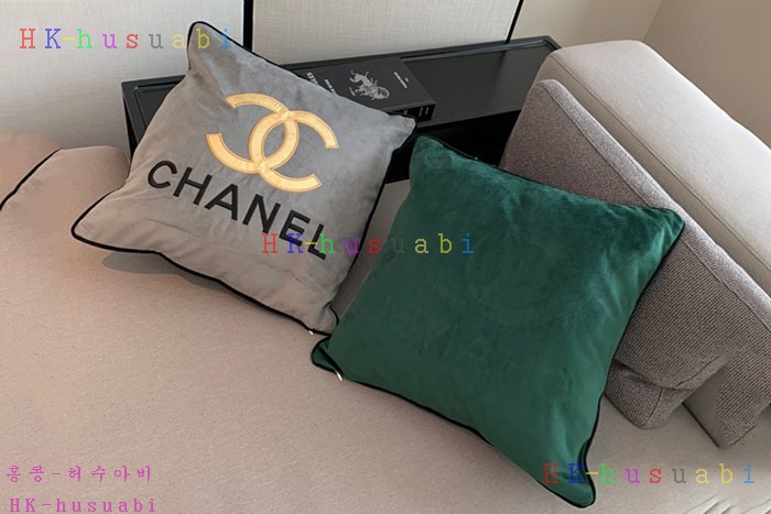 NEW 샤넬 쿠션 신상 CH 574770