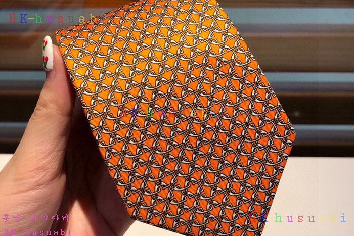 NEW 에르메스 넥타이 신상 H428024