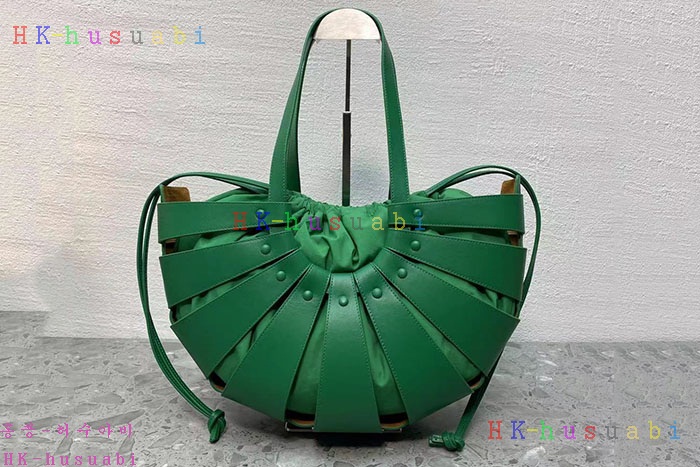 ★미러급★보테가베네타 쉘 숄더백 BV 651577-3