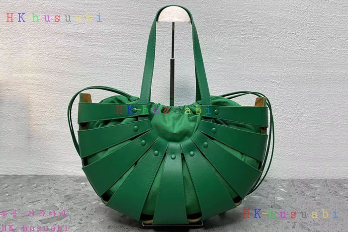 ★미러급★보테가베네타 쉘 숄더백 BV 651577-3
