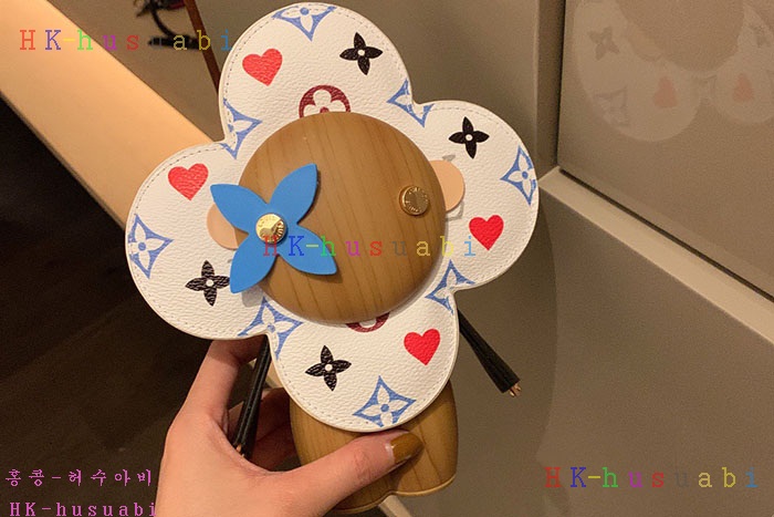 NEW 루이비통 백참 신상 LV 1427712
