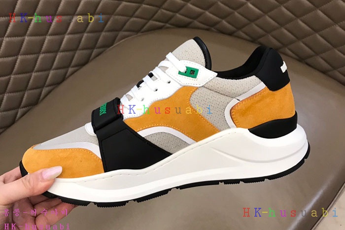 NEW 버버리 스니커즈 신상 BB 652556